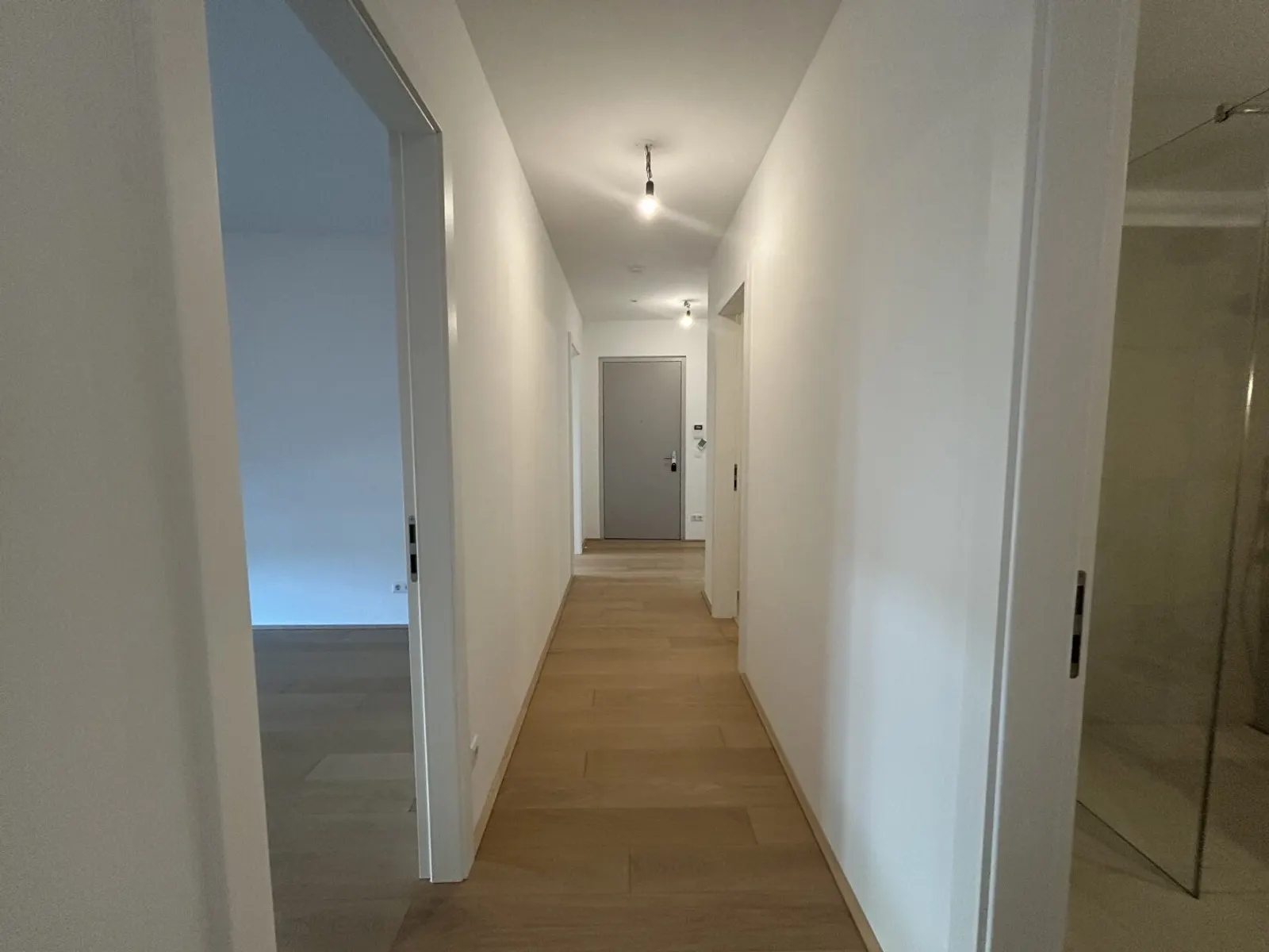 Exclusive Waterside Living: Your New Home at Kuchelauer Hafen - 6/8