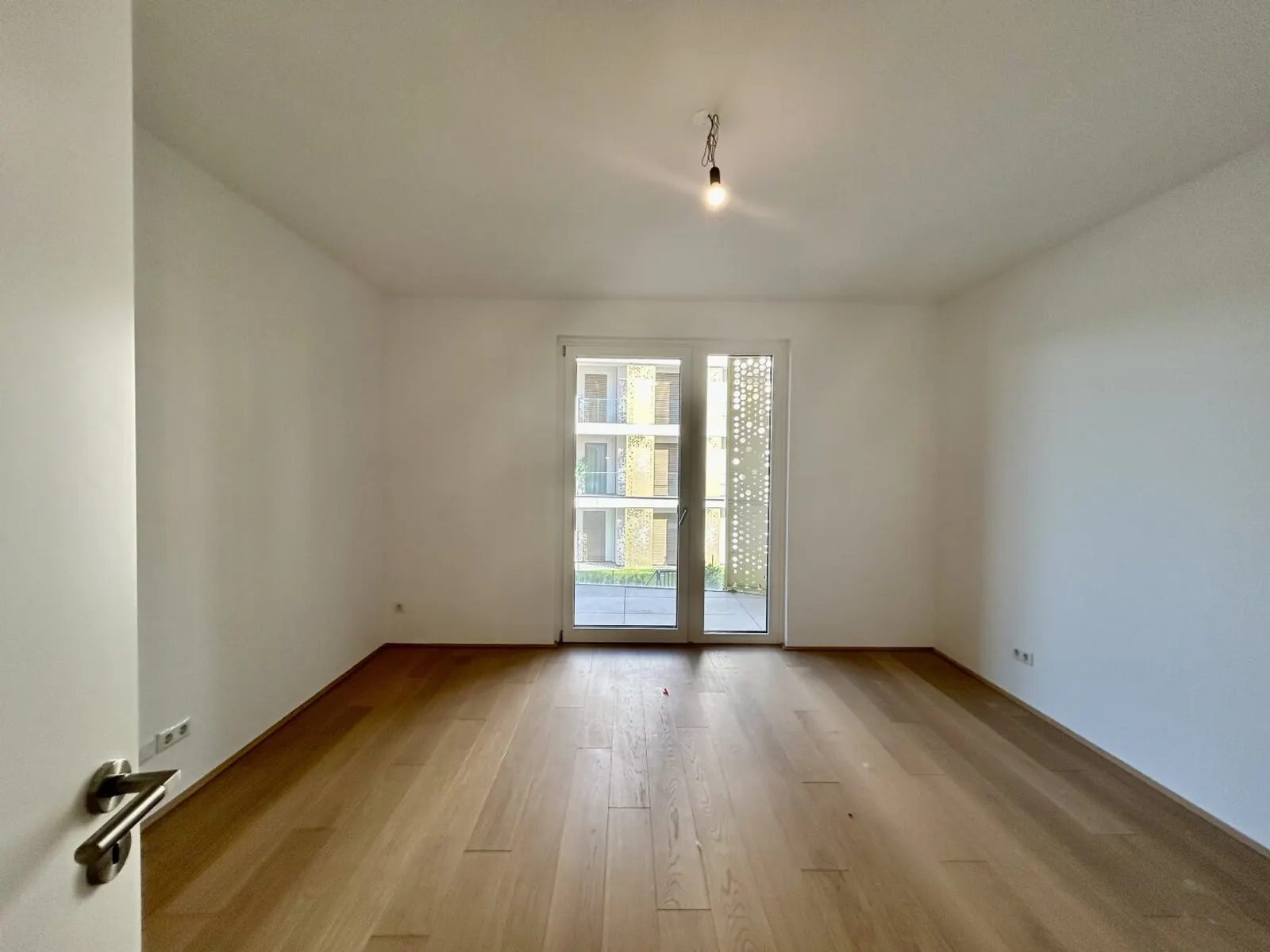 Exclusive Waterside Living: Your New Home at Kuchelauer Hafen - 7/8