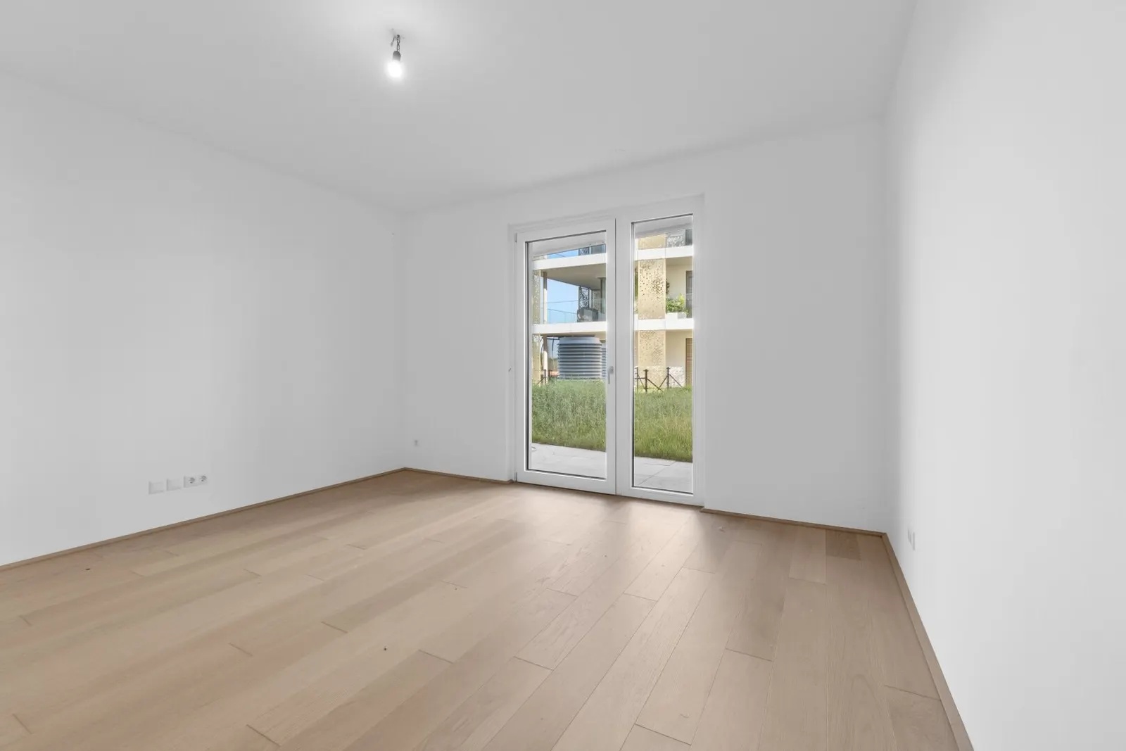Exclusive Waterside Living: Your New Home at Kuchelauer Hafen - 6/8
