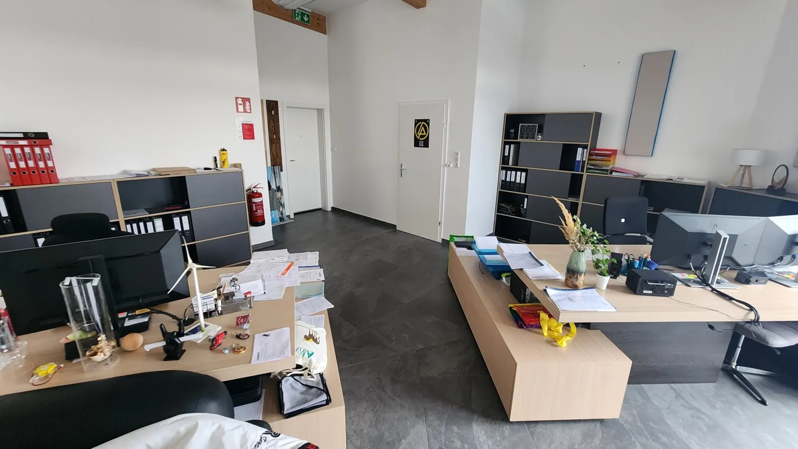 221M2 Loft Maisonette Büro mit Teeküche + 150M2 Lagerfläche inklusive