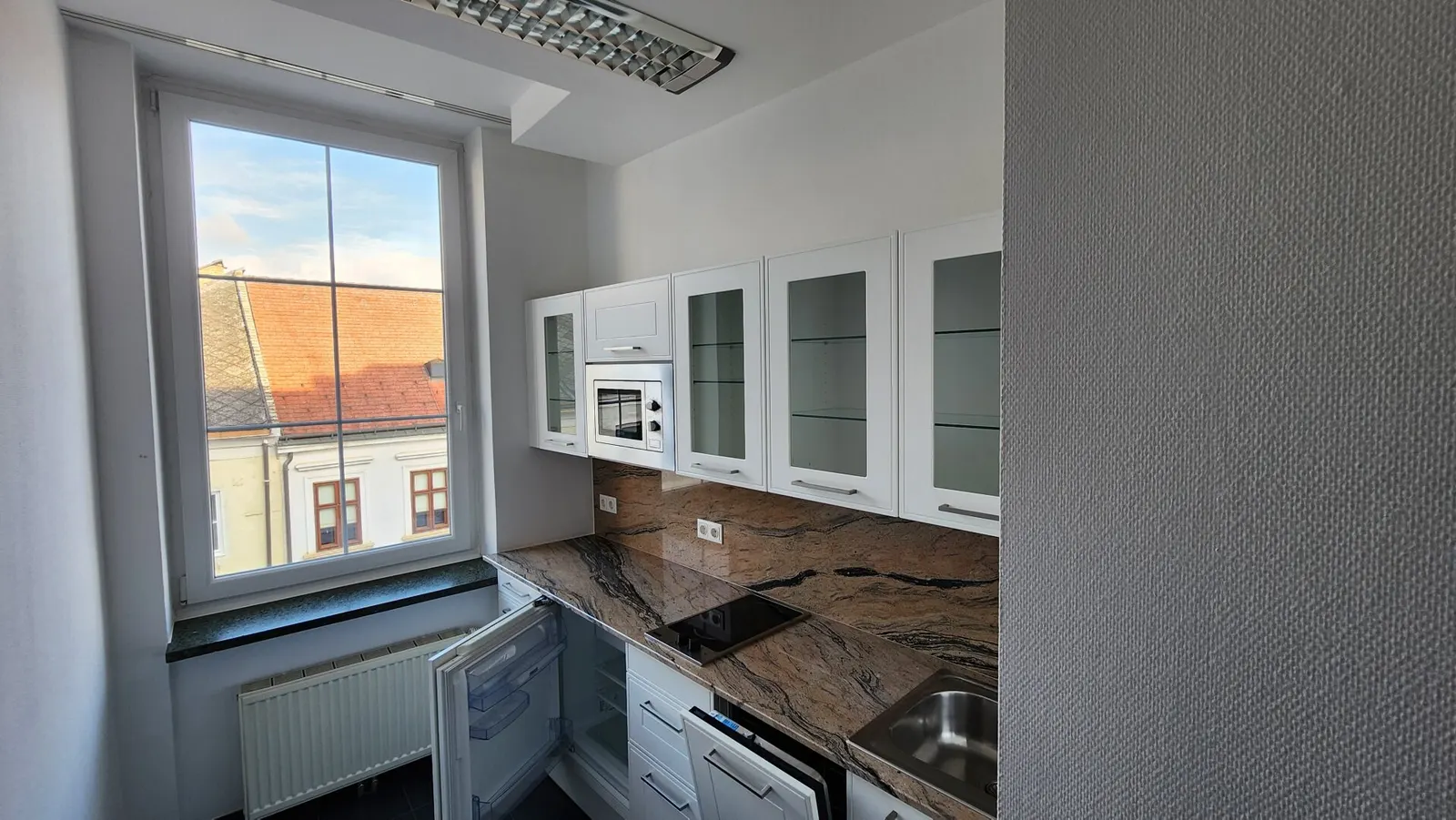 Air-conditioned city office near the castle park - 8/8