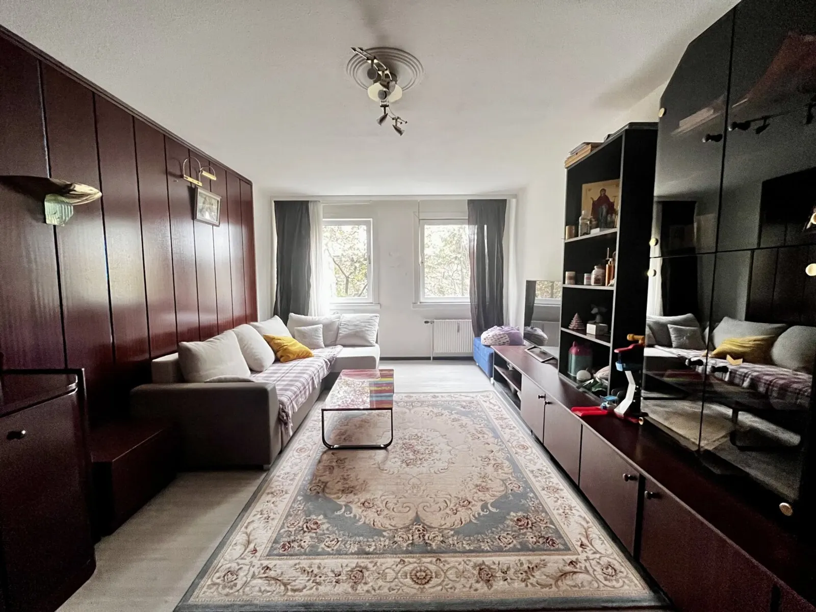 Charmante, voll möblierte 2,5-Zimmer Wohnung - großzügig & bezugsfertig