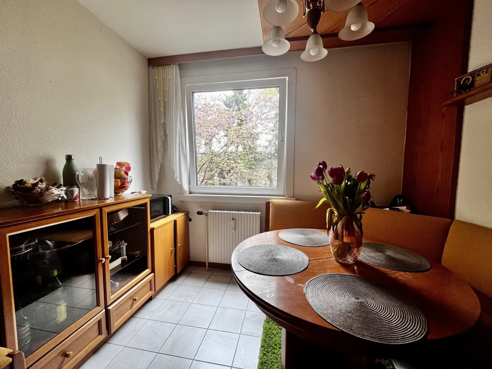 Charming, fully furnished 2.5-room apartment - generous & ready to move in - 7/8
