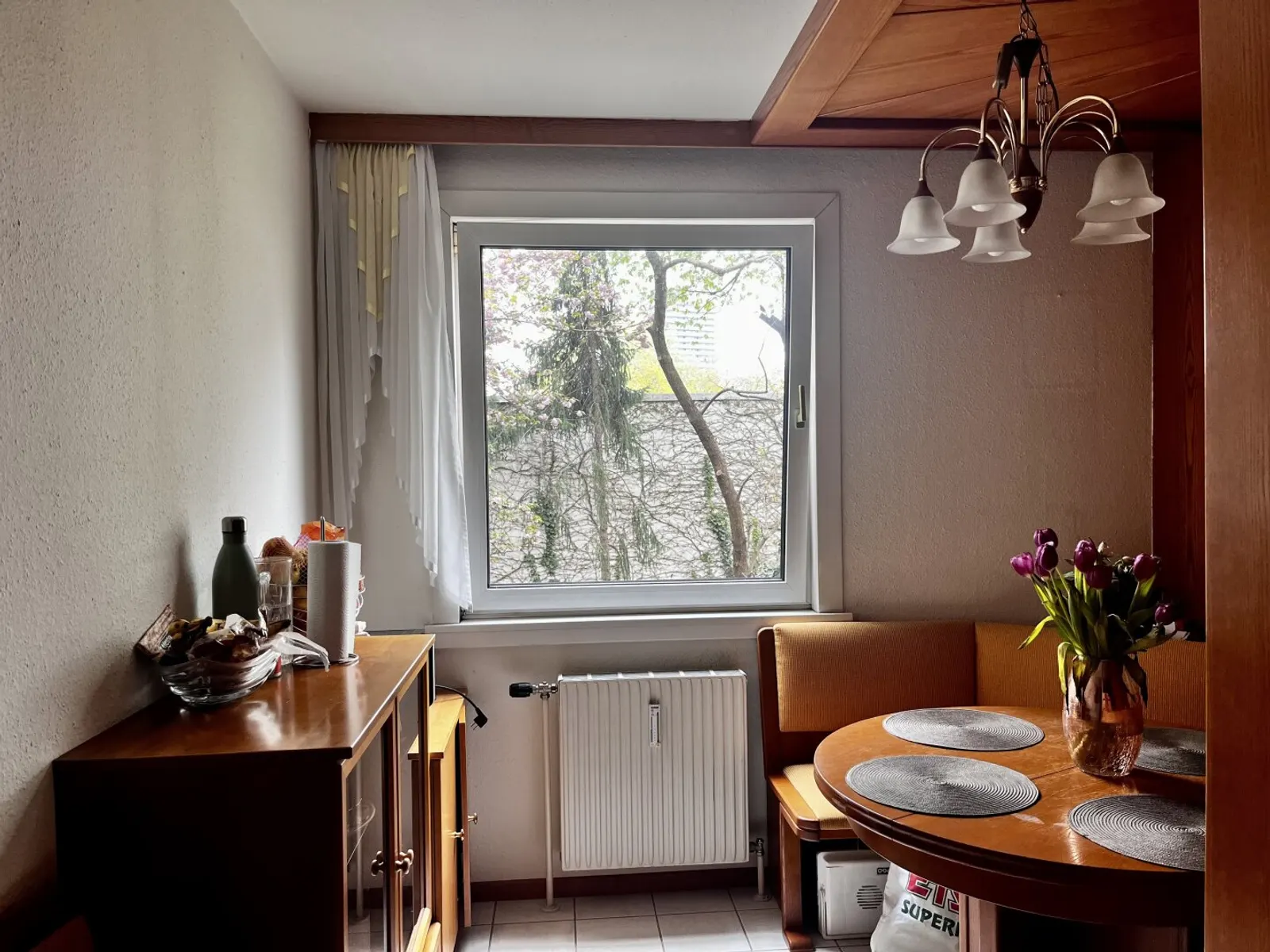 Charming, fully furnished 2.5-room apartment - generous & ready to move in - 8/8