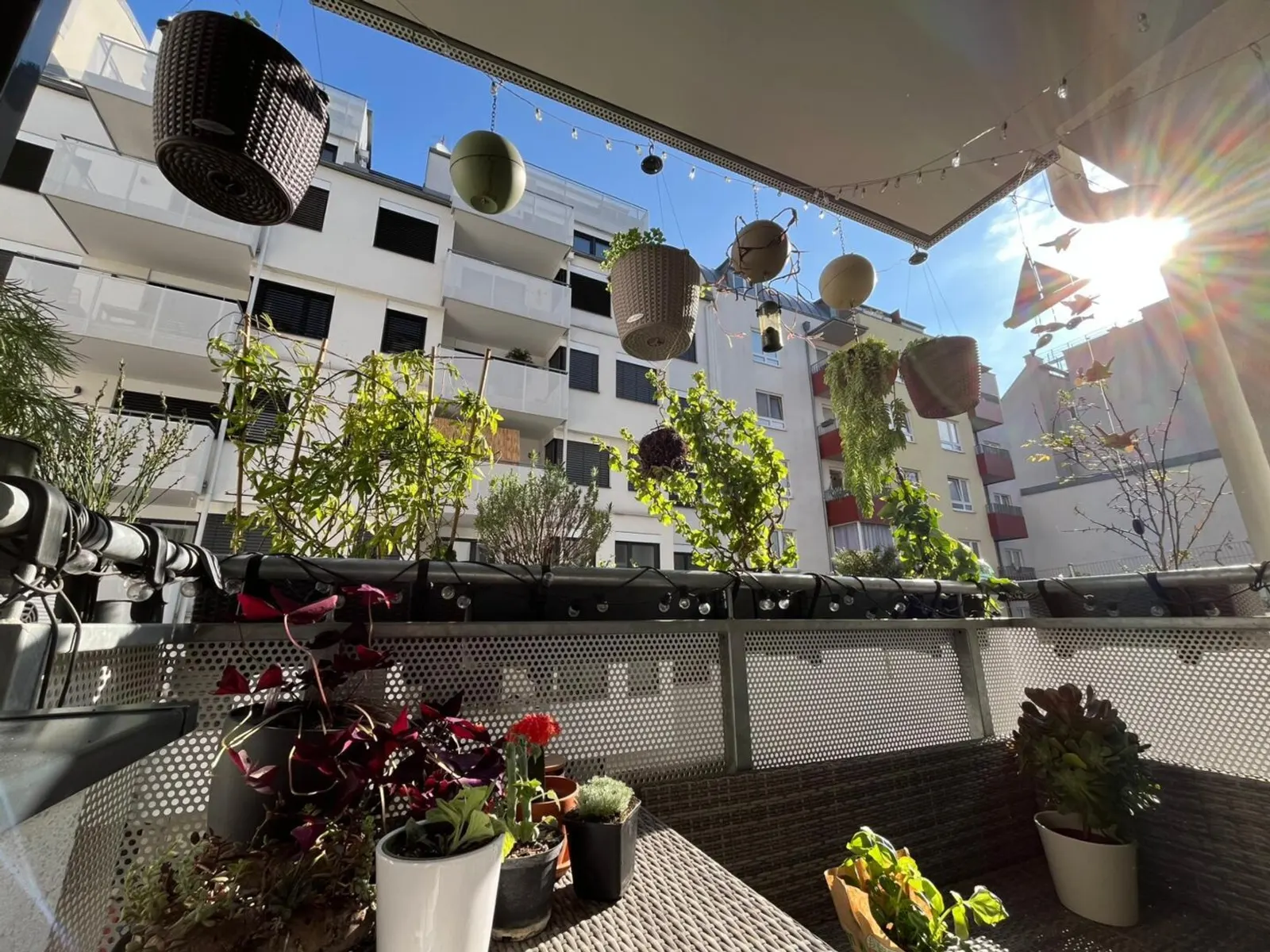 City & calm combined: stylish 2-room apartment with loggia - 6/8