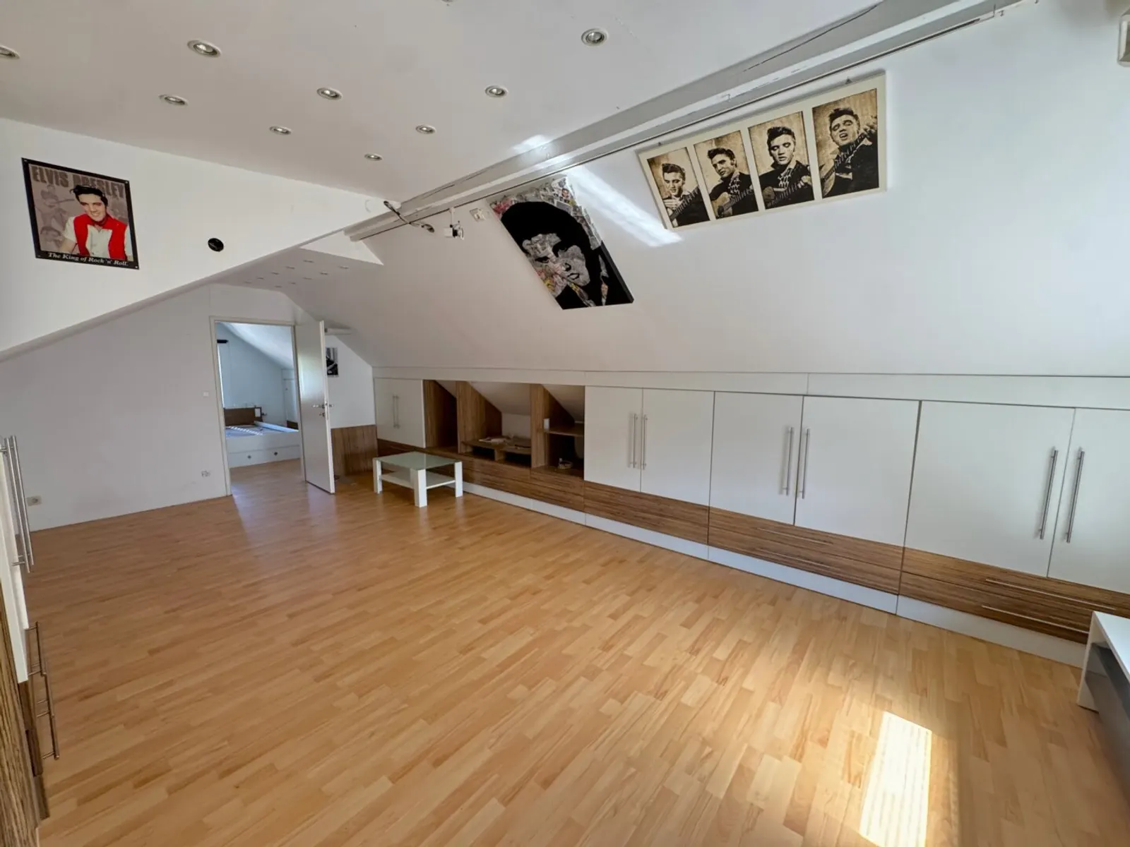 Spacious house with an oasis-like garden, winter garden and optional garage in Gerasdorf near Vienna - 6/8