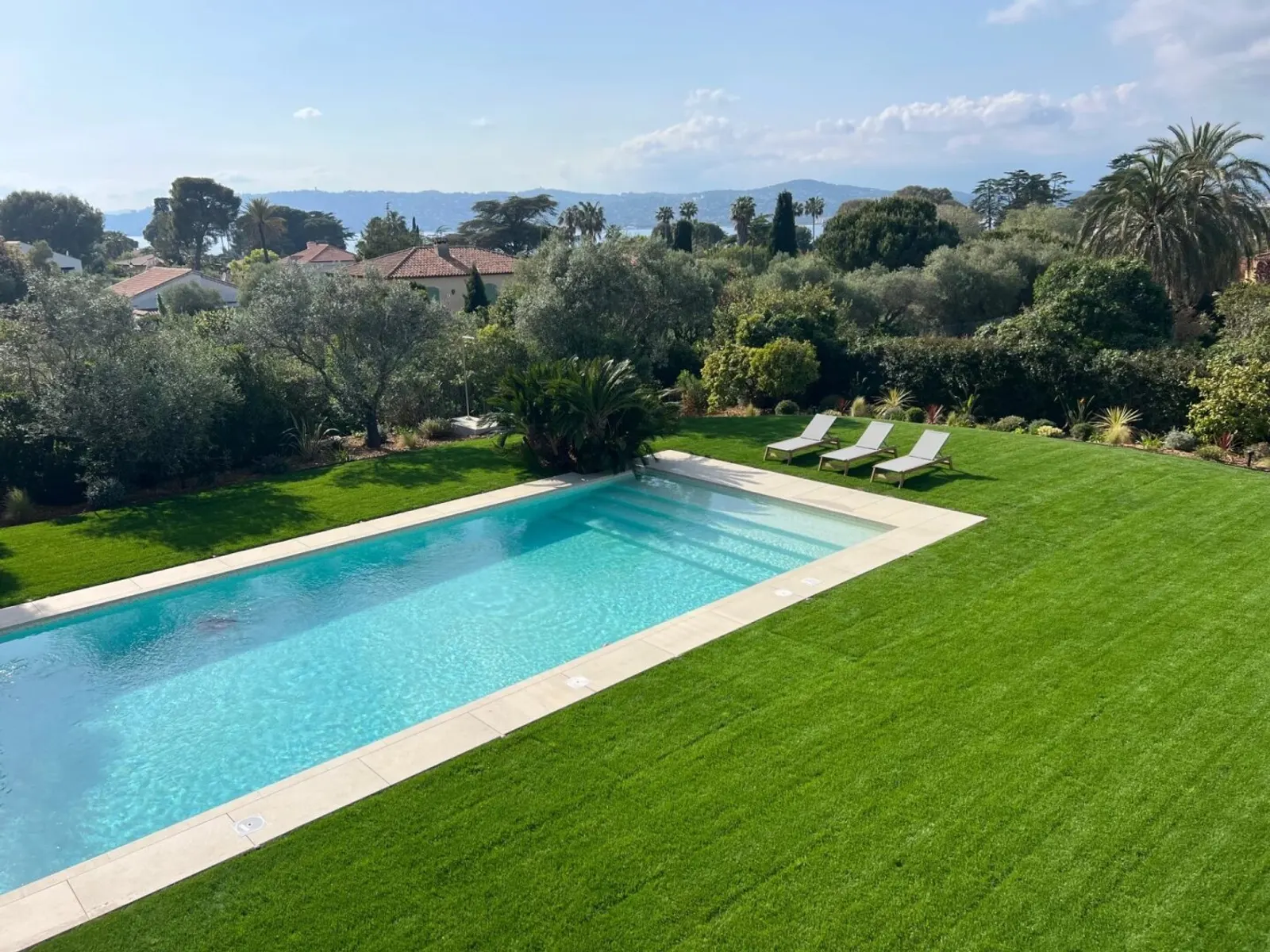 Where the Riviera Begins · An Exceptional New Villa, Cap d’Antibes - 7/8