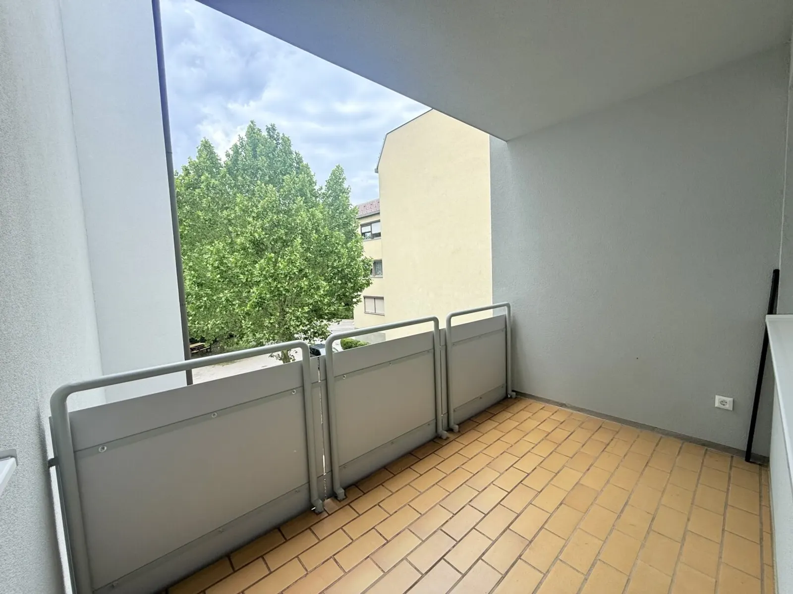 Bright 3-room apartment with loggia, parking space & lift in an attractive part of Eisenstadt - 7/8