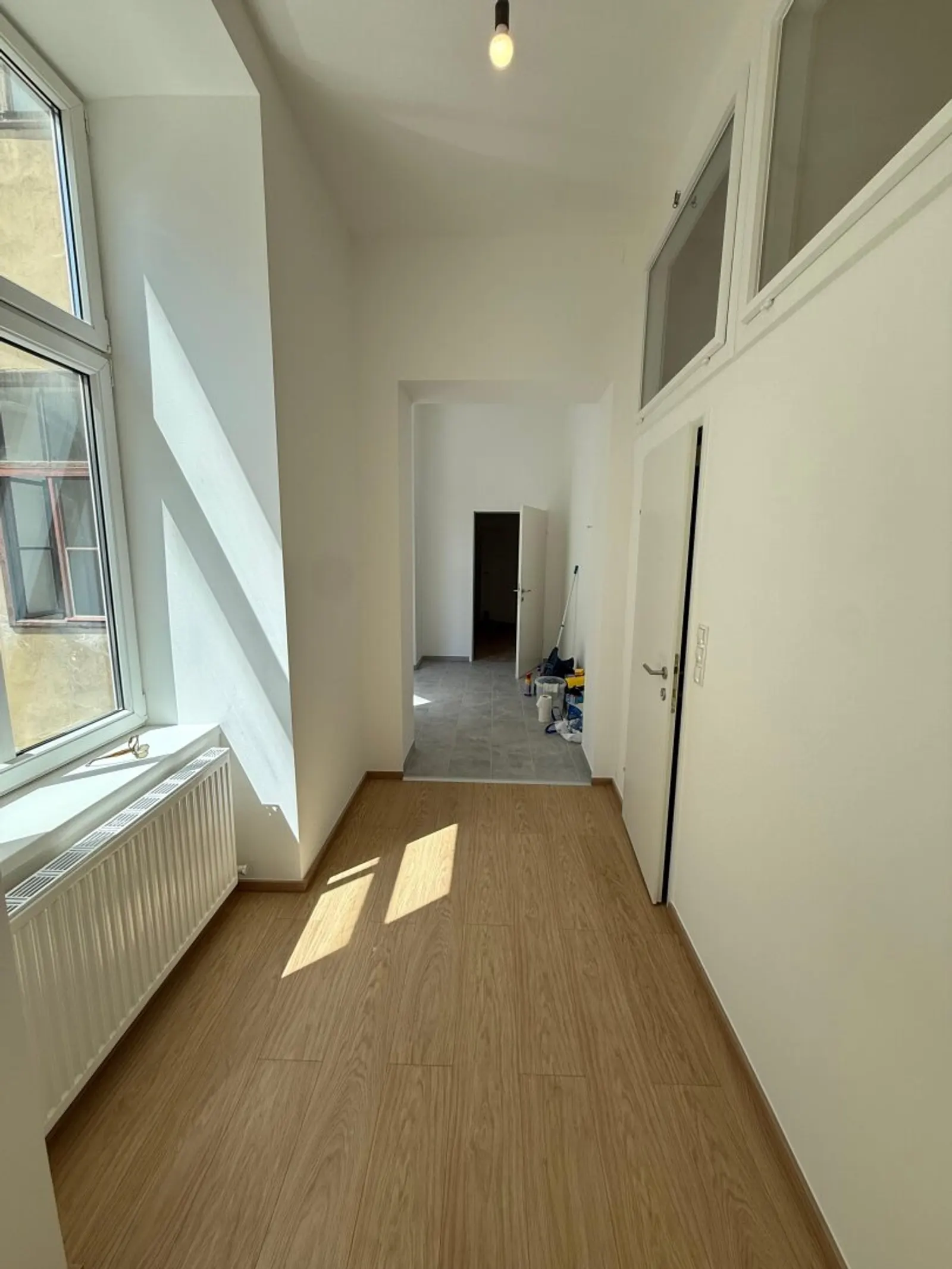 Spacious 4-room period apartment | 134 m² | First-class refurbishment | Close to the U6 - 7/8